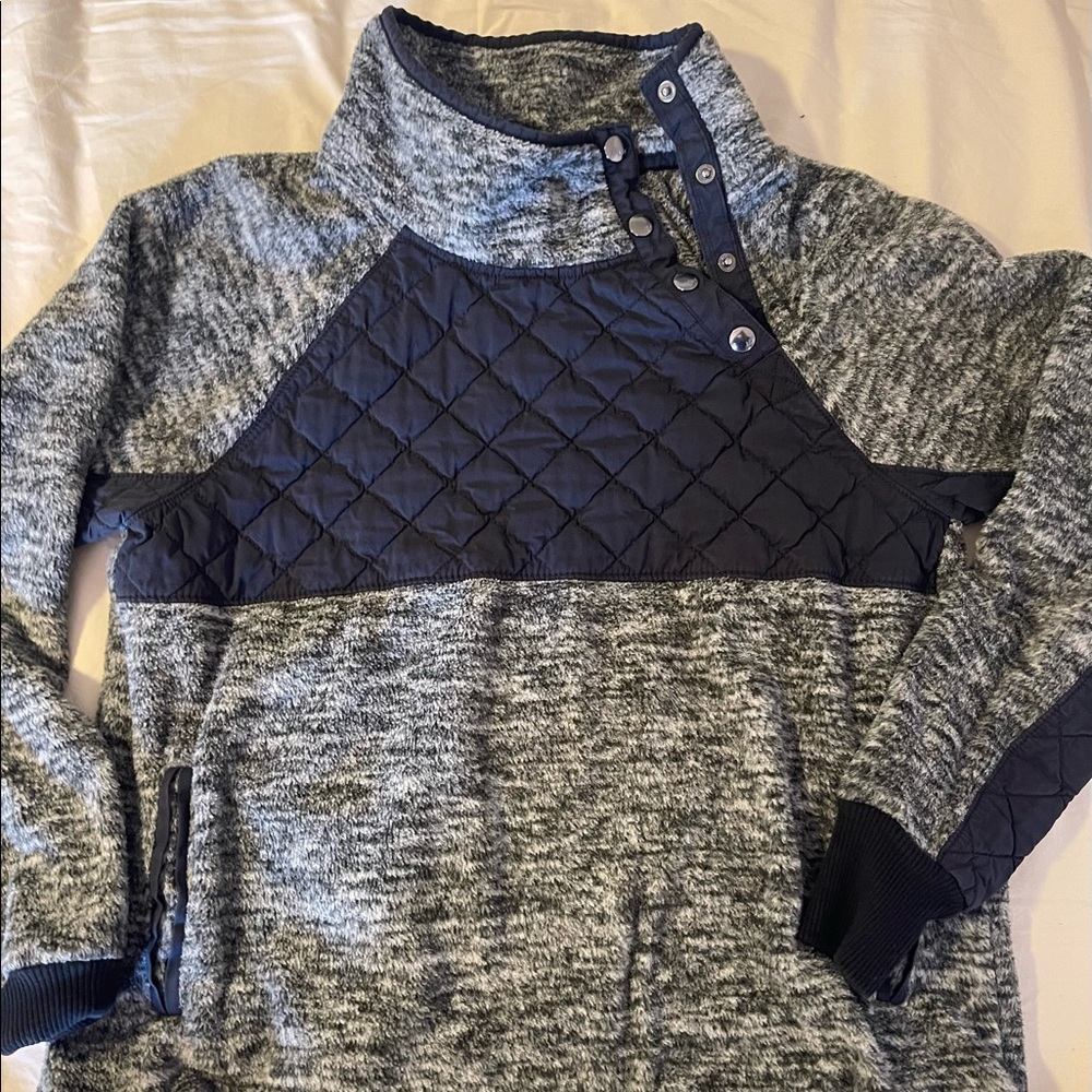 Women’s fleece sweater